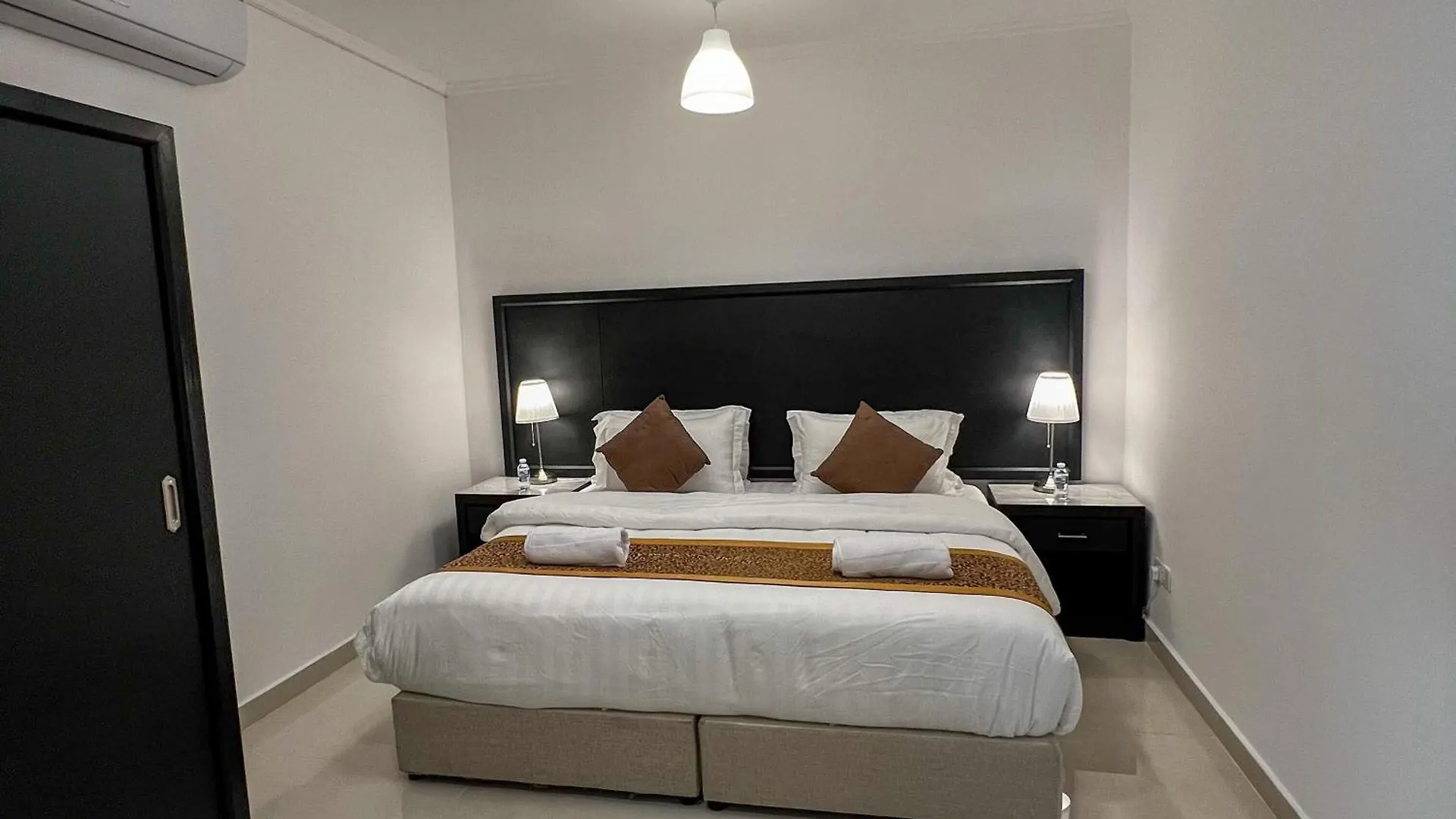 Apartment Sky-High Villa فيلا عنان السماء Jeddah