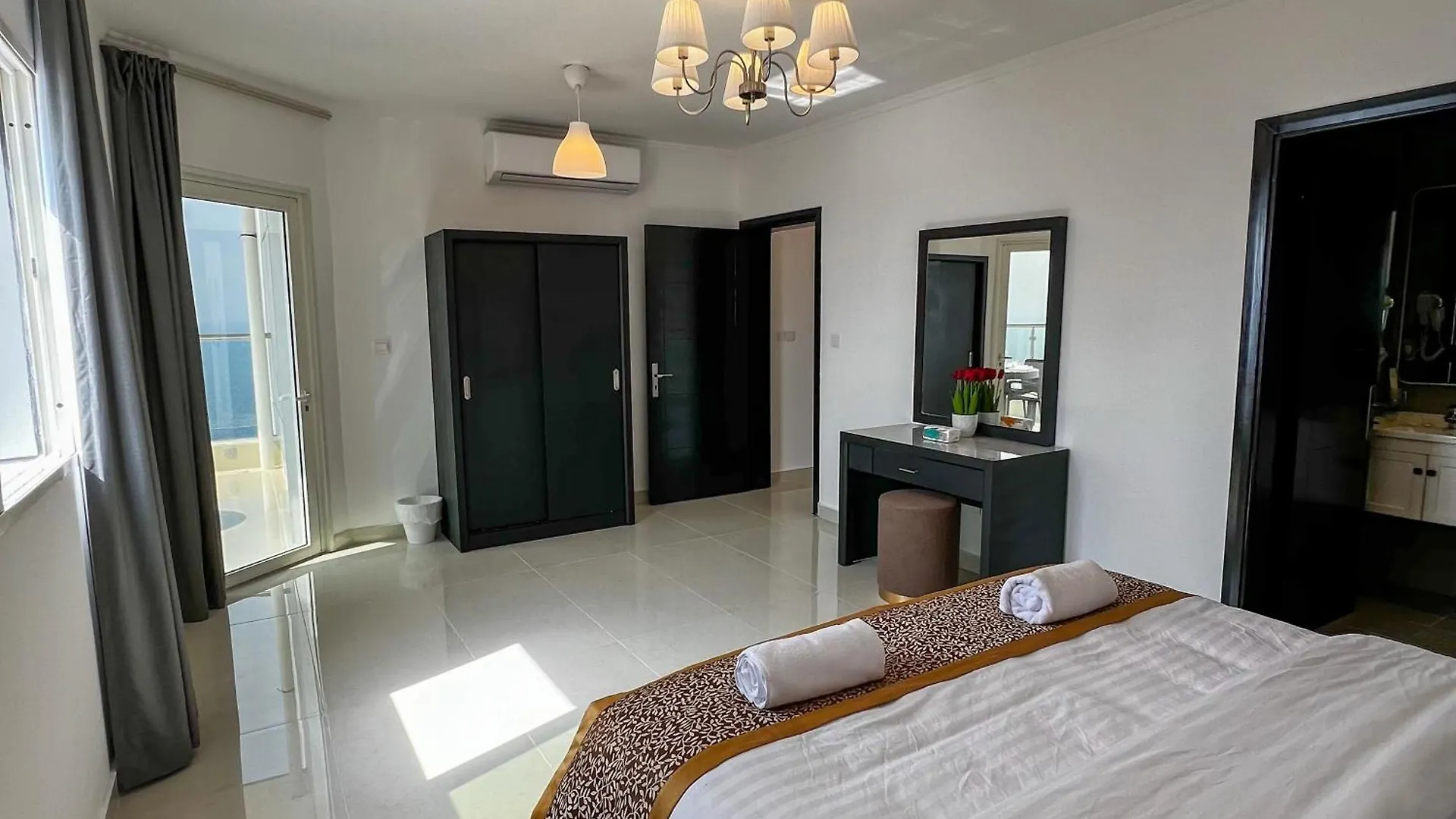 Apartment Sky-High Villa فيلا عنان السماء Jeddah