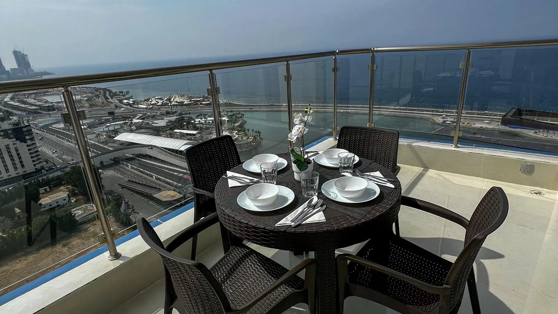 Sky-High Villa فيلا عنان السماء Jeddah 0*,
